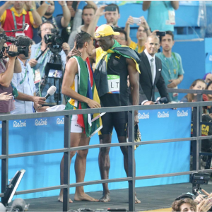 That moment when Usain Bolt congratulates Wayde van Niekerk